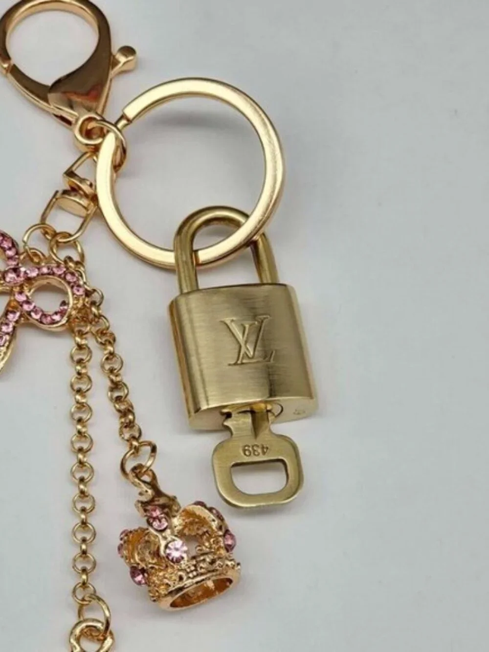 Louis Vuitton Authentic Gold Lock 🔒 Unbranded Flower Keychain Charm for Bags